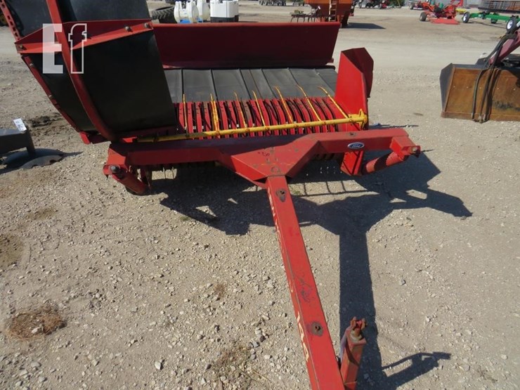 new-holland-144-image-1