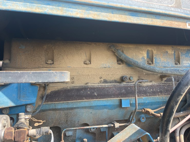 1991-versatile-876-image-21