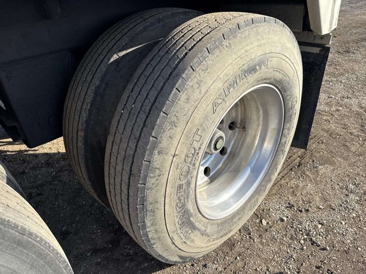 1995-wilson-hopper-bottom-image-14