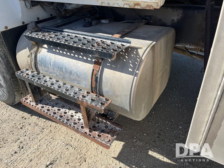 2010-ihc-workstar-petroleum-truck-(jn3389,-unit-487)-image-53