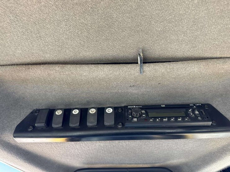 caterpillar-d6n-lgp-image-39