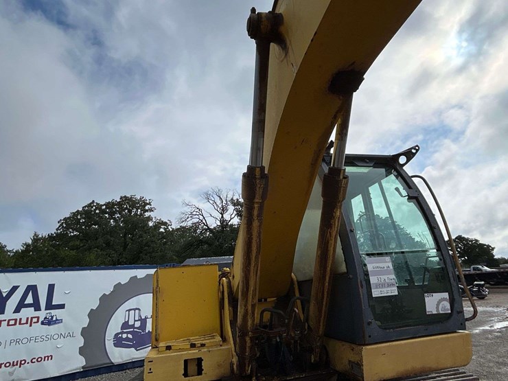 2001-new-holland-ec215-image-29