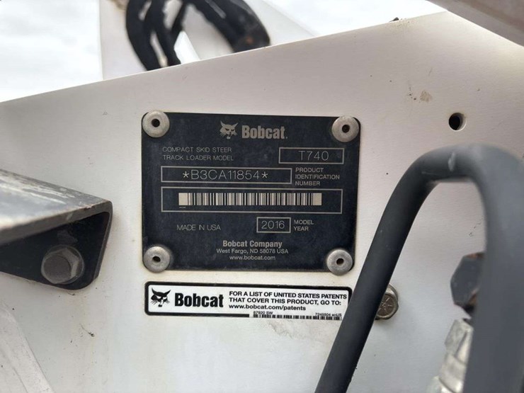 2016-bobcat-t740-image-29