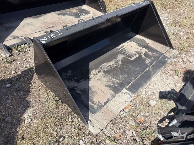 2025-swict-66in-bucket-skid-steer-attachment-image-4