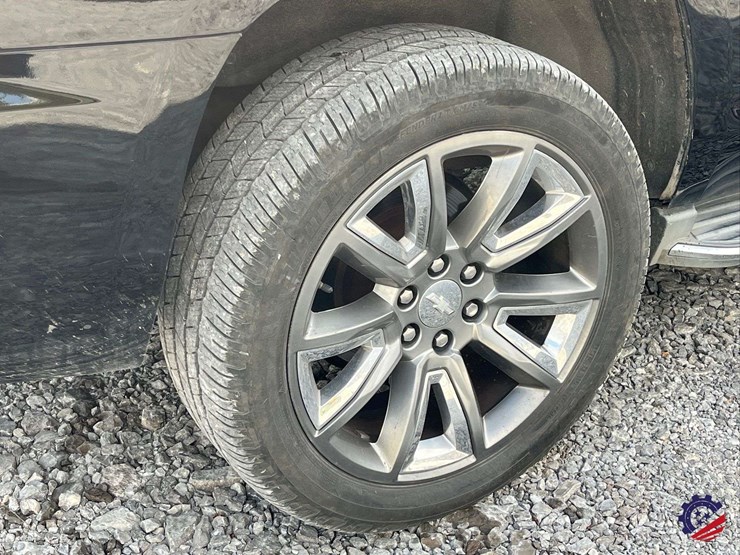 2015-chevrolet-tahoe-ltz-image-9