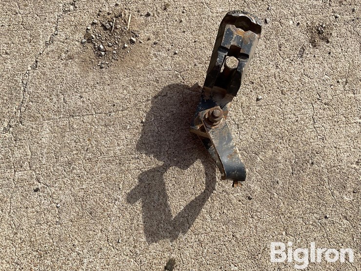 case-ih-drawbar-hammer-strap-image-6