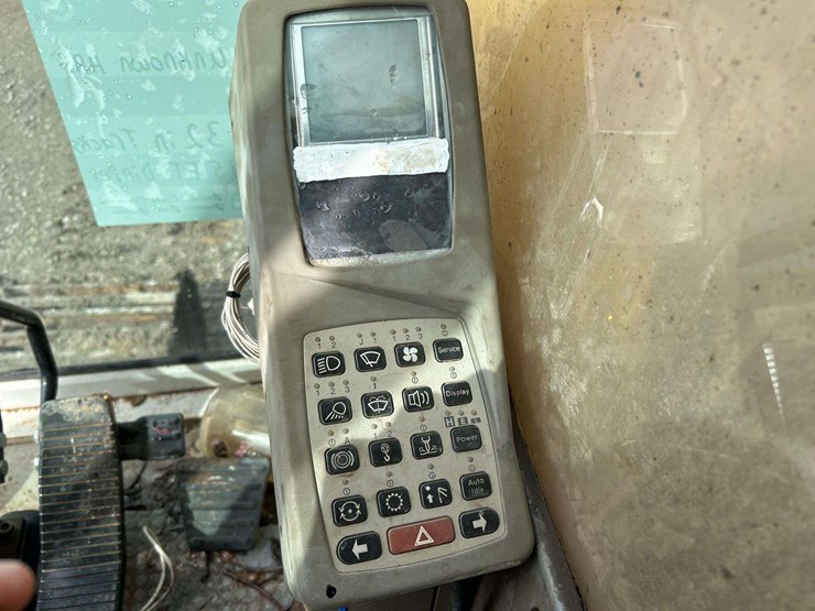 2001-new-holland-ec215-image-21