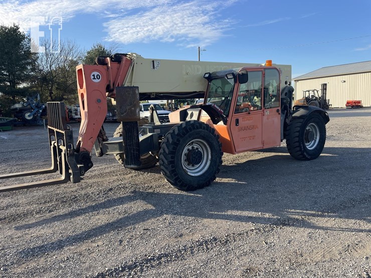 2011-jlg-g10-55a-image-13