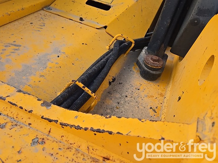 2017-jcb-512-56-image-59