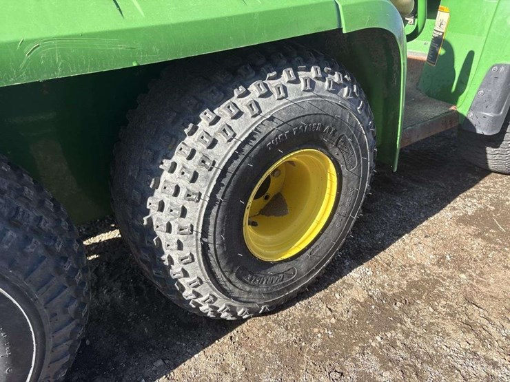 john-deere-gator-image-13
