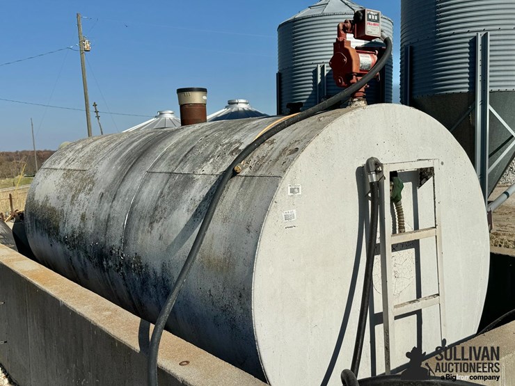horizontal-steel-fuel-tank-w/pump-image-3