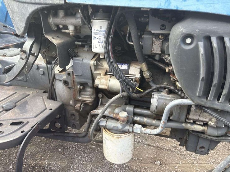 new-holland-tractor-image-15