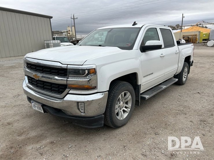 2018-chevrolet-silverado-4-door-pickup-(cp1307,-unit-12086)-image-33