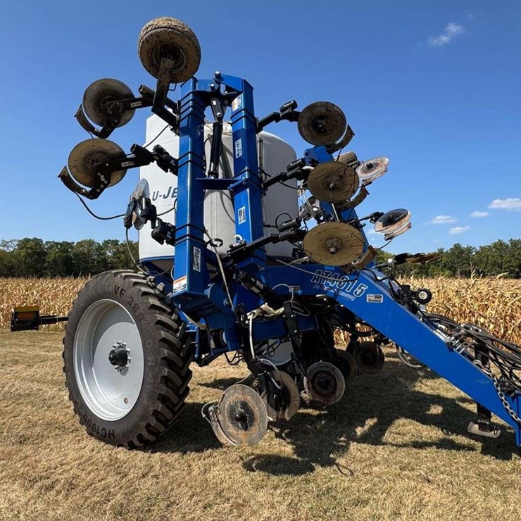 2023 Blue Jet AT4615 Applicator