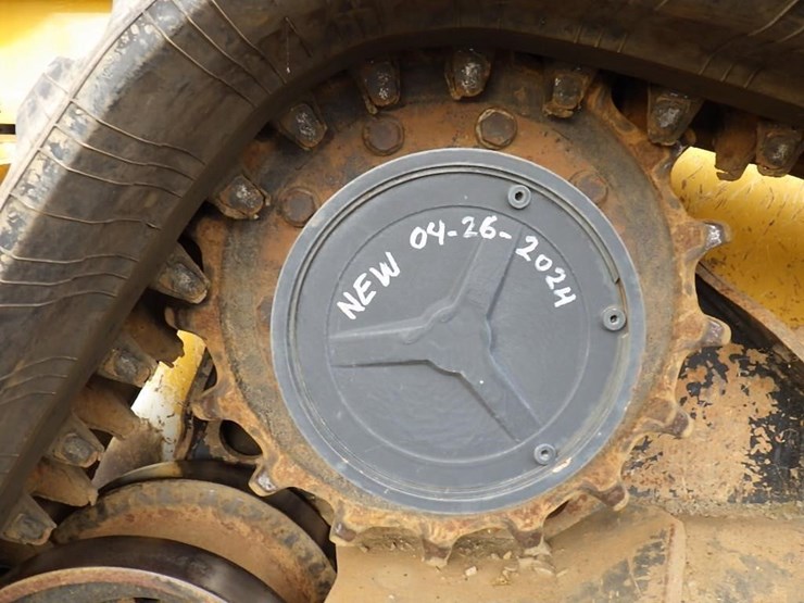 2018-deere-333g-image-16