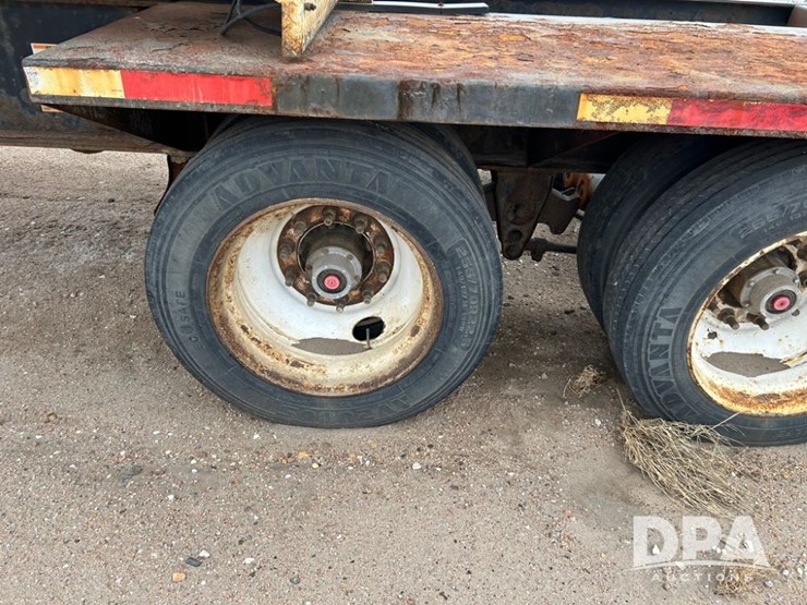 2014-neville-tender-trailer-image-21