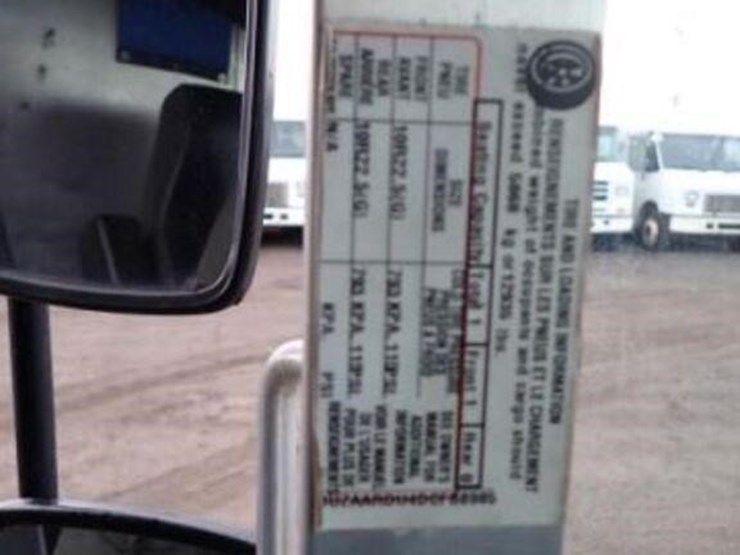 2013-freightliner-mt55-image-19