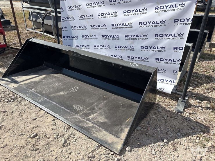 2025-swict-78in-bucket-skid-steer-attachment-image-2