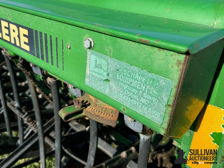 john-deere-450-image-18
