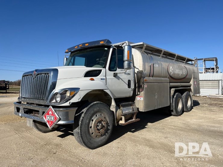 2010-ihc-workstar-petroleum-truck-(jn3389,-unit-487)-image-1