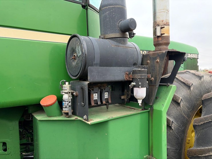 john-deere-8450-image-17
