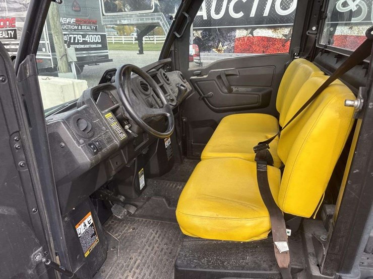 john-deere-gator-image-14