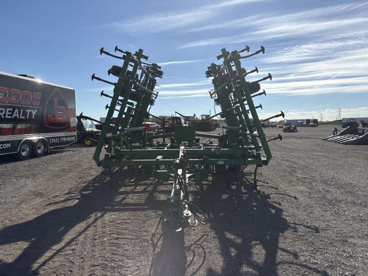 john-deere-2210l-image-12