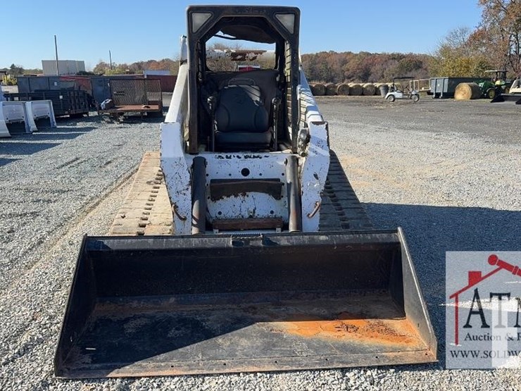 2008-bobcat-t300-image-2