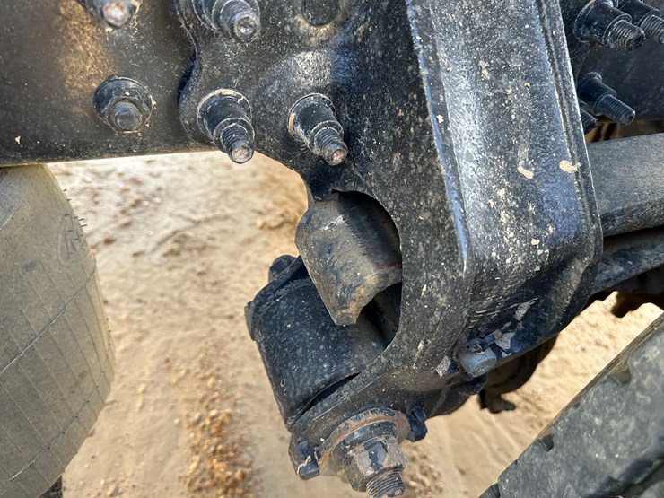 #33701-•-2011-mack-cxu-sleeper-truck-tractor-1m1aw09y4bm013132-image-23