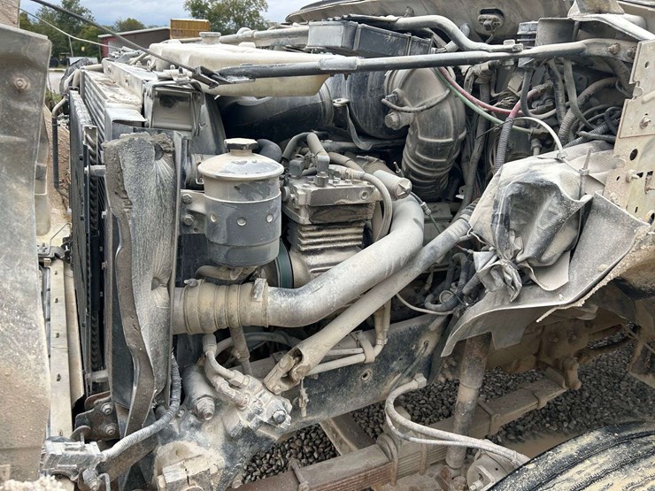 2000-ford-f650-image-19