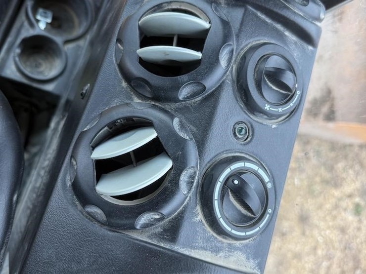 hyundai-robex-35z-9a-image-10