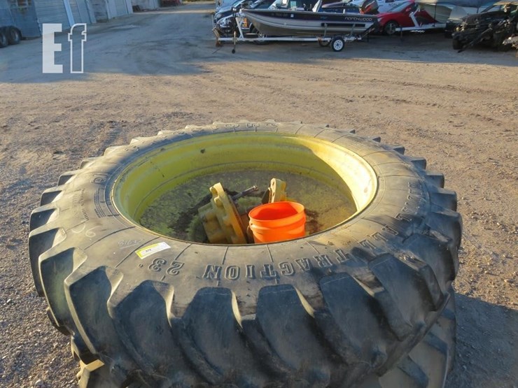 john-deere-18-image-2