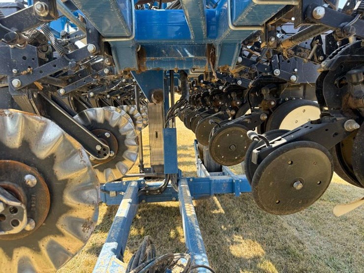 2013-kinze-3600-image-15
