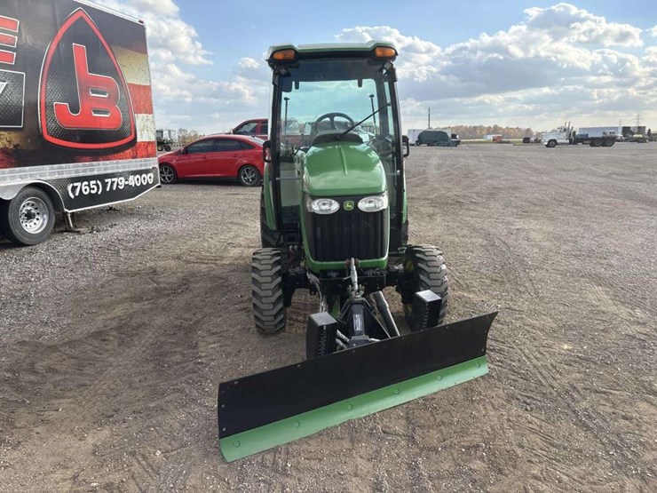 john-deere-3320-image-6
