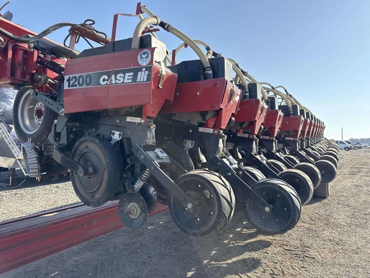 case-ih-1250-image-29