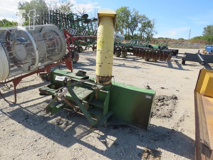 john-deere-7-image-1