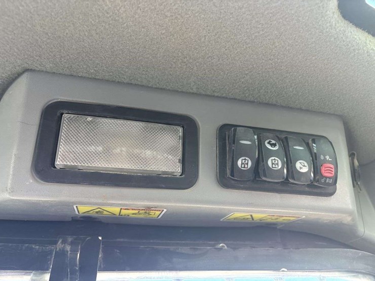 caterpillar-259d-image-18