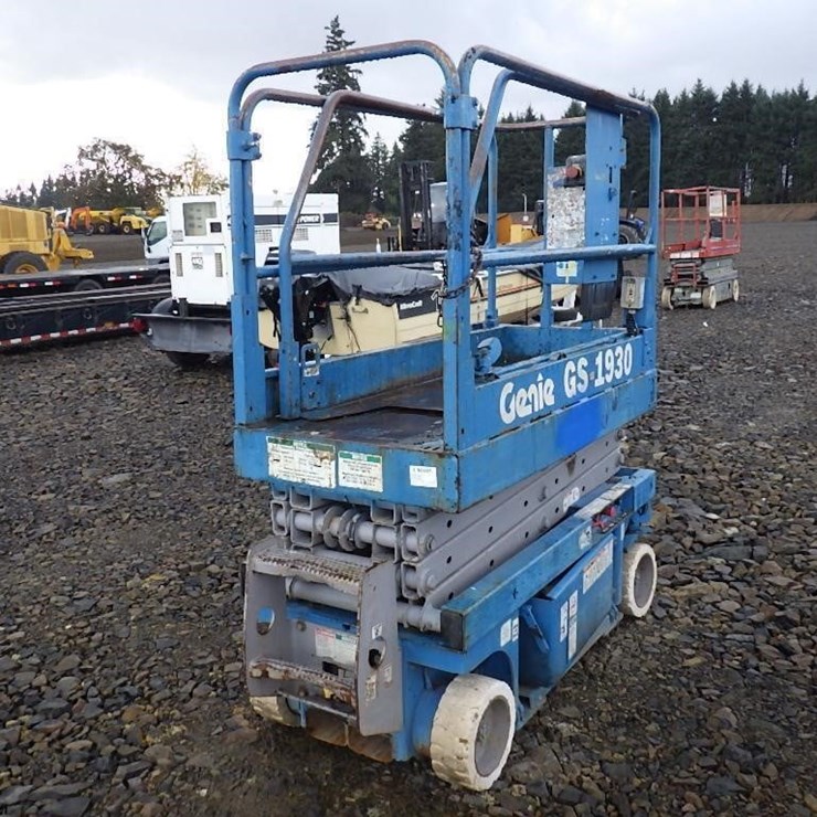 2000 GENIE GS1930