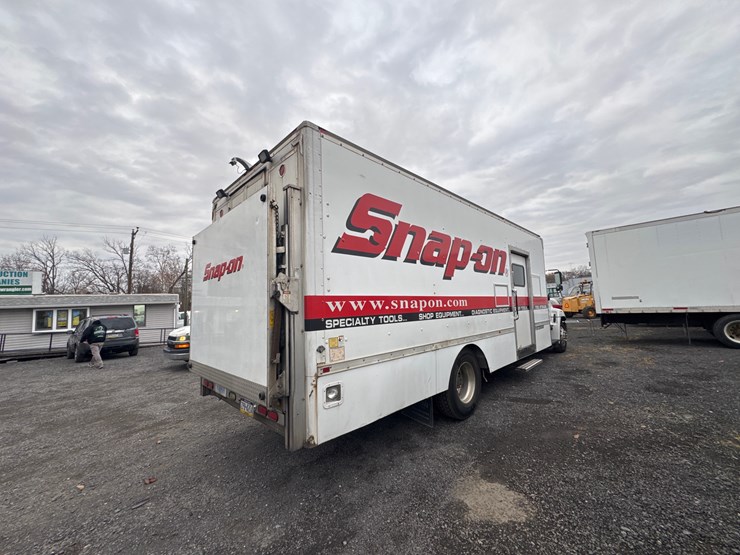 #140-•-2008-hino-snap-on-box-truck-image-4
