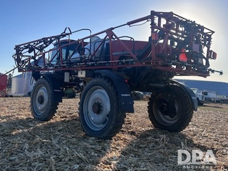 2011-case-ih-patriot-3330-image-3