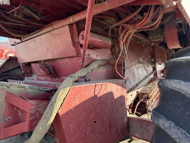 1992-case-ih-1680-image-12