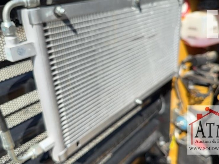 2023-caterpillar-289d3-image-35