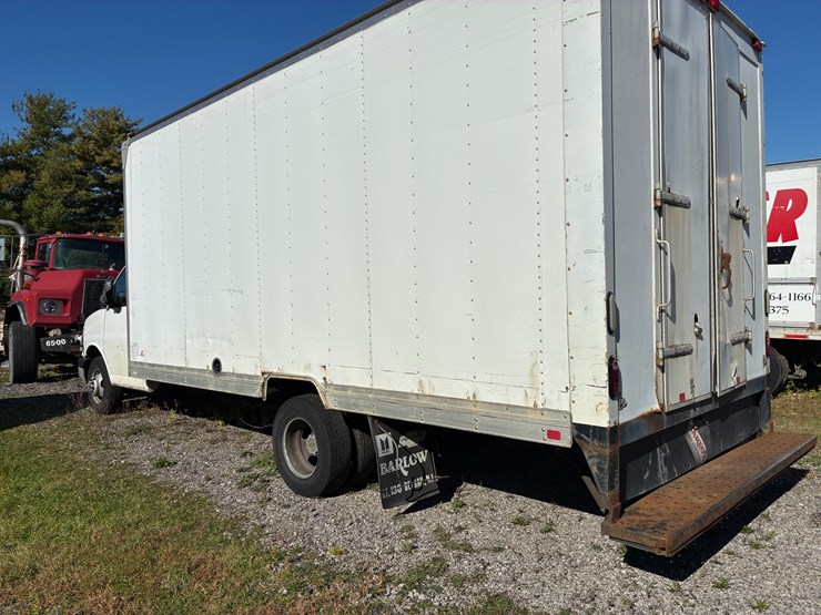 #48-•-2014-chevrolet-14’-box-truck-image-7