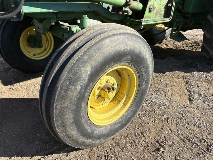 john-deere-4020-image-8