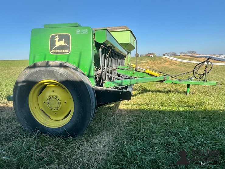 john-deere-450-image-4