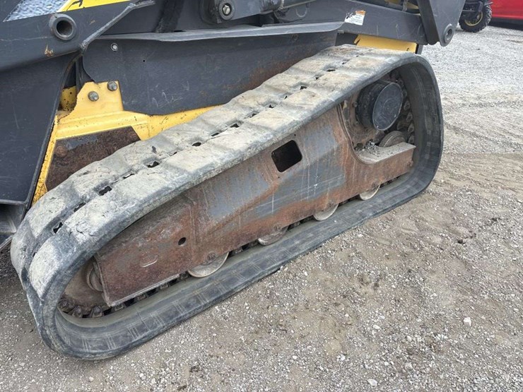 new-holland-c185-image-10