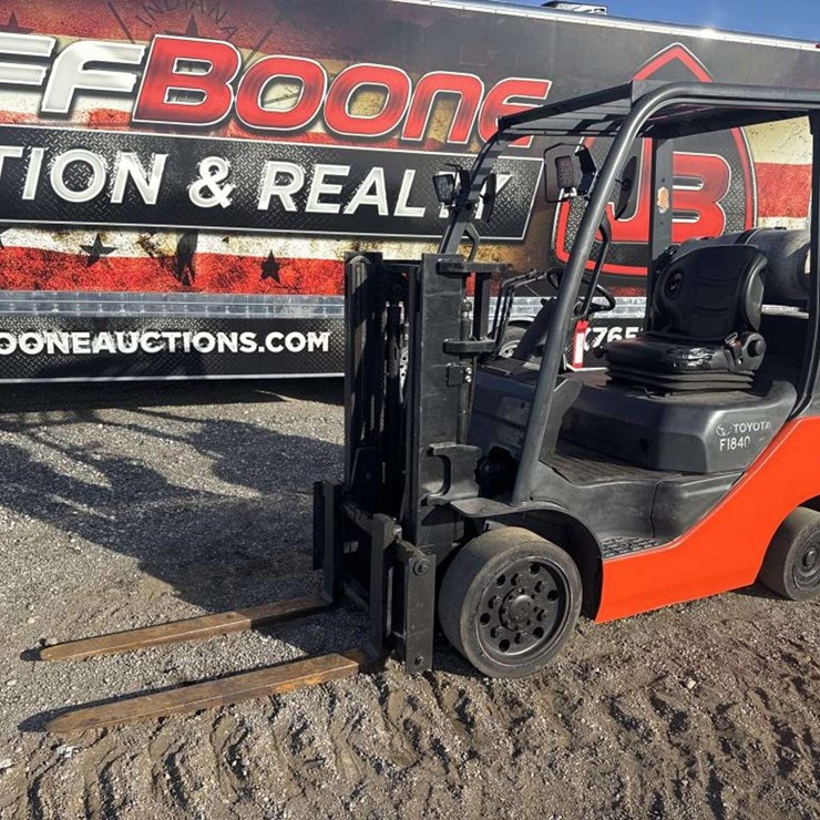 2016 Toyota Fork Lift