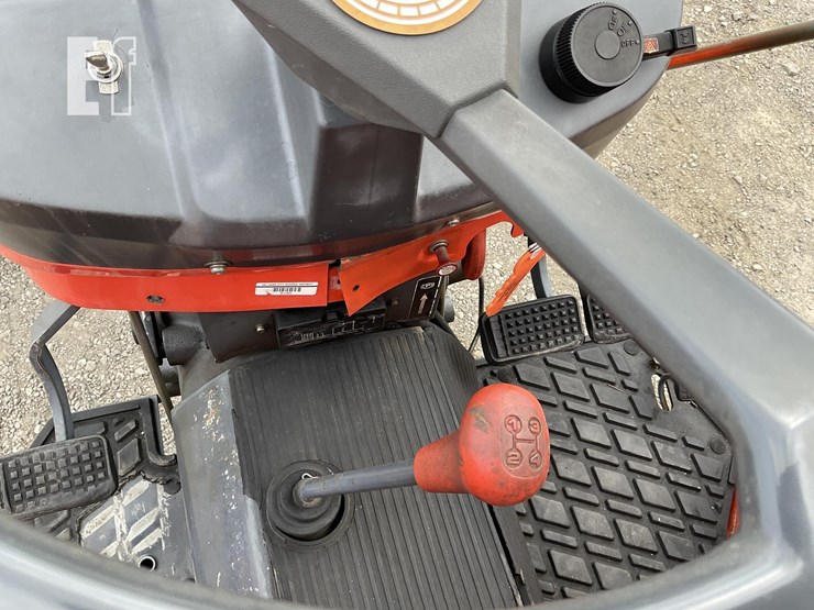 1997-kubota-m4700-image-19