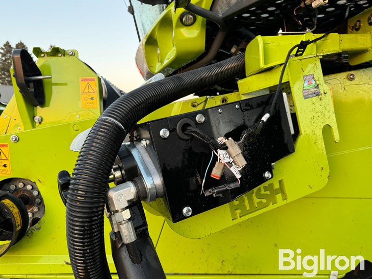 2023-claas-lexion-8700tt-image-12