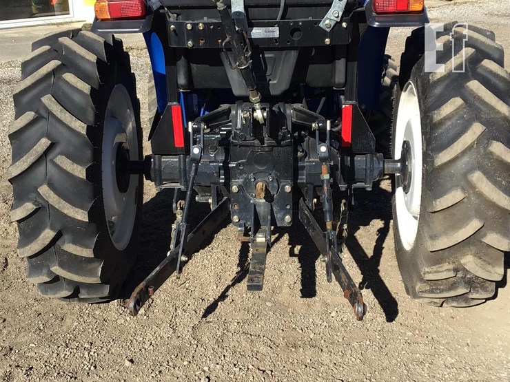 2017-new-holland-workmaster-40-image-8